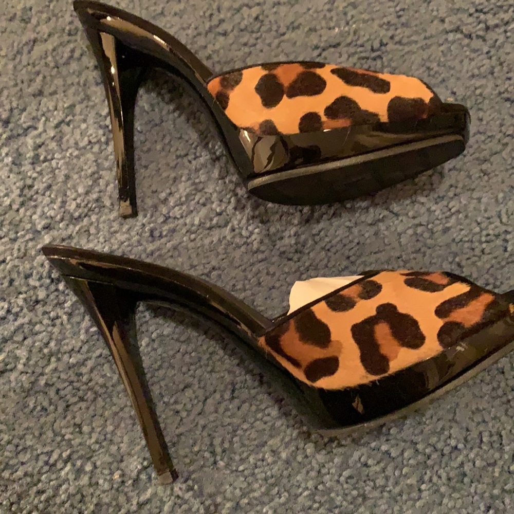 Stuart Weitzman Cognac Leopard Hair Heels - Picture 7 of 10